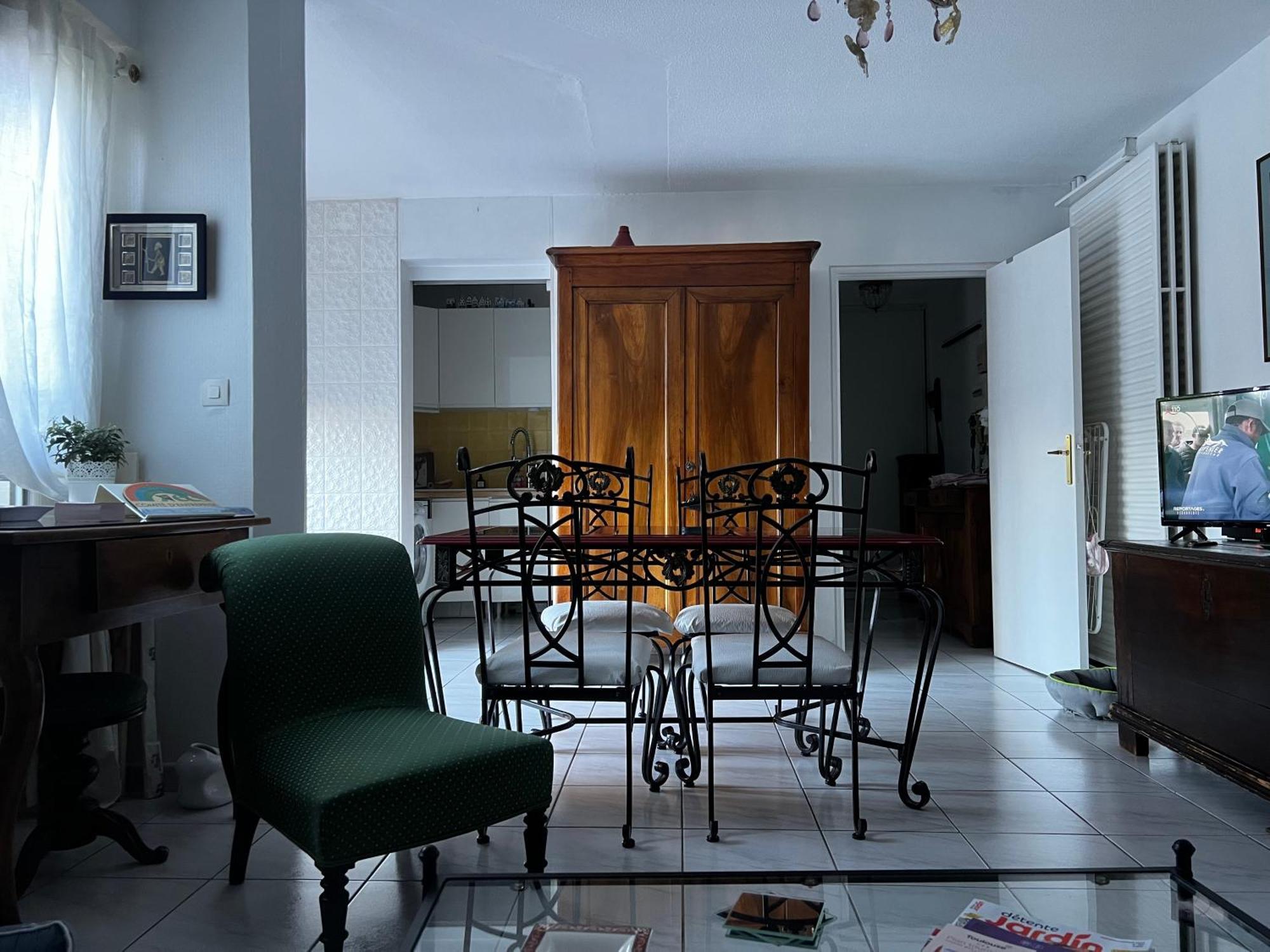 Apparemment Proche Tram Apartment *